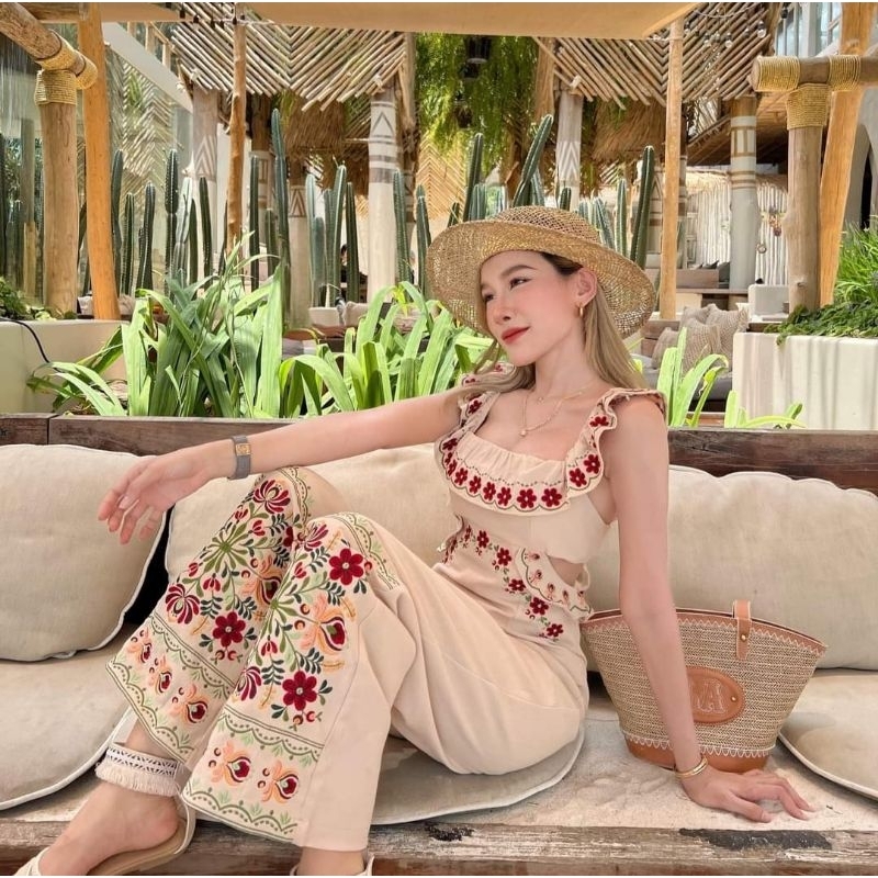 (Used)JDP Jidapa Style(L)::จั๊มสูทสายเดี่ยวงานปักเว้าเอว