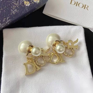 ต่างหู Dior ดิออร์ CD ก้านเงินแท้ รับประกันสินค้ามีปัญหาทักหาได้ตลอด