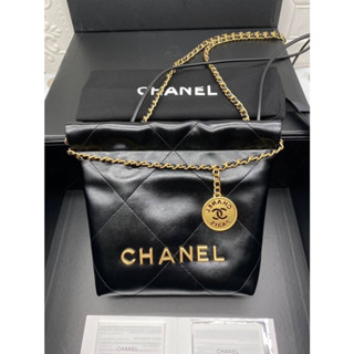 กระเป๋า   chanel งานออริเทียบแท้หนังแท้ size  20x19x6cm. boxset*