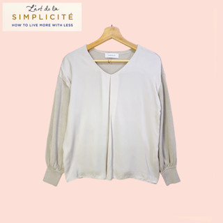 เสื้อ SimpLicite ผ้านิต+ซาตินอย่างดี ไซด์ -  F   อก 42-44 ยาว 24 นิ้ว เสื้อทรงสวยน่ารักมาก ผ้าสวยมาก สีสวย  ผ้าดีทิ้งตัว