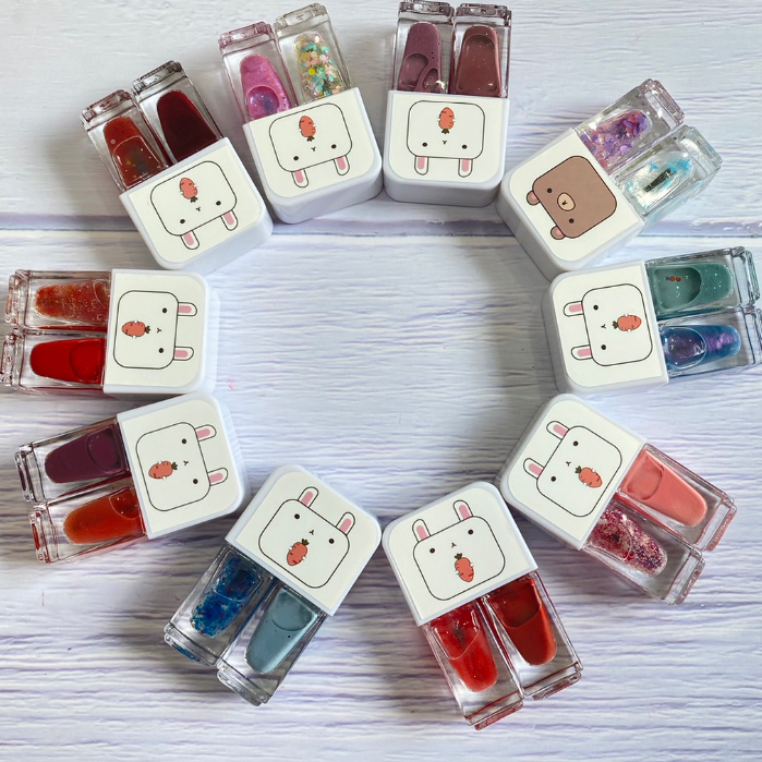 สีทาเล็บ 2in1 กึ่งเจล น้ำยาทาเล็บ สีเจลไม่ต้องอบ ลอกได้ พร้อมส่ง ******ฟรีแผ่นล้างเล็บ 1 ตลับ ทุกคำสั่งซื้อ****(D)