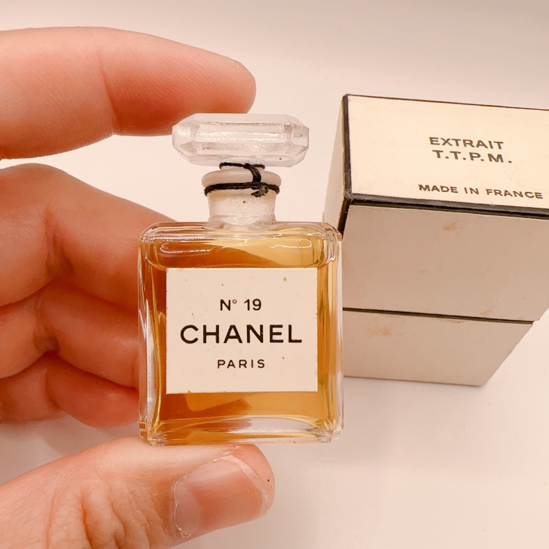 น้ำหอม แบรนด์ Chanel N’ 19 งานญี่ปุ่นมือสอง