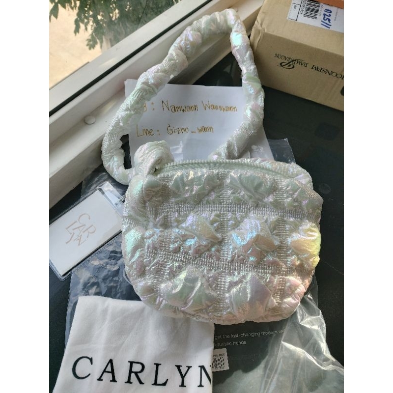 พร้อมส่งที่ไทย🇹🇭 Cralyn Poing Hologram