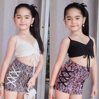 ชุดเซ็ตผ้าสกินนี่ เสื้อสายเดี่ยวรูดอก  กับ กระโปรงแต่งถัก
