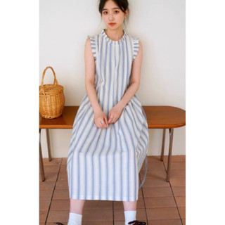 มาใหม่พร้อมส่ง เดรส striped dress 💙🤍