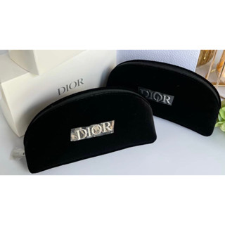 Dior Velvet Pouch Bag กระเป๋ากำมะหยี่ ใบยาว ทรงโค้ง