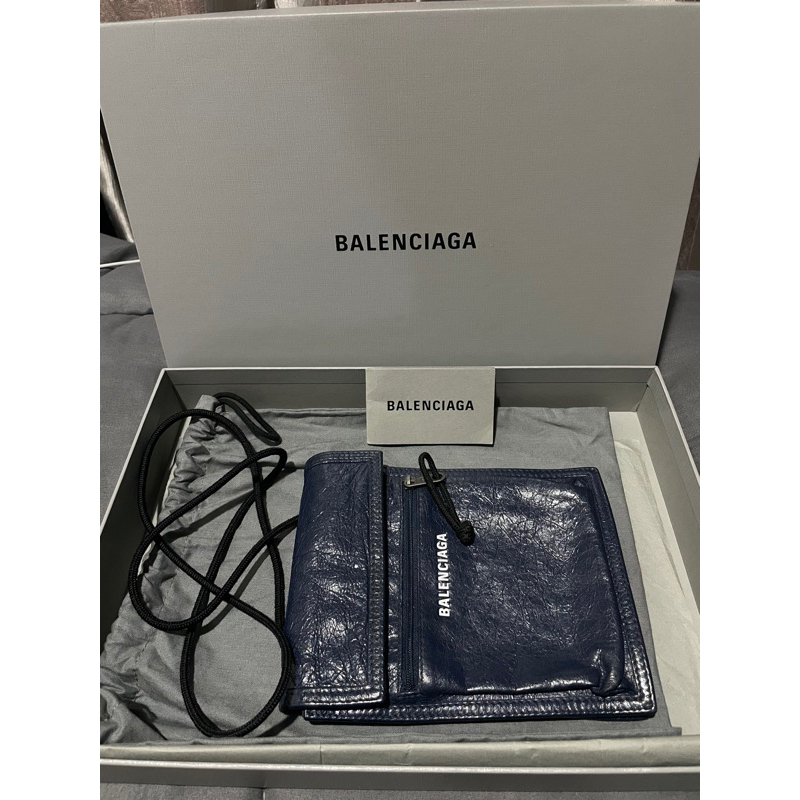 มือสอง Balenciaga expoler pouch bag Navy Blue Leather