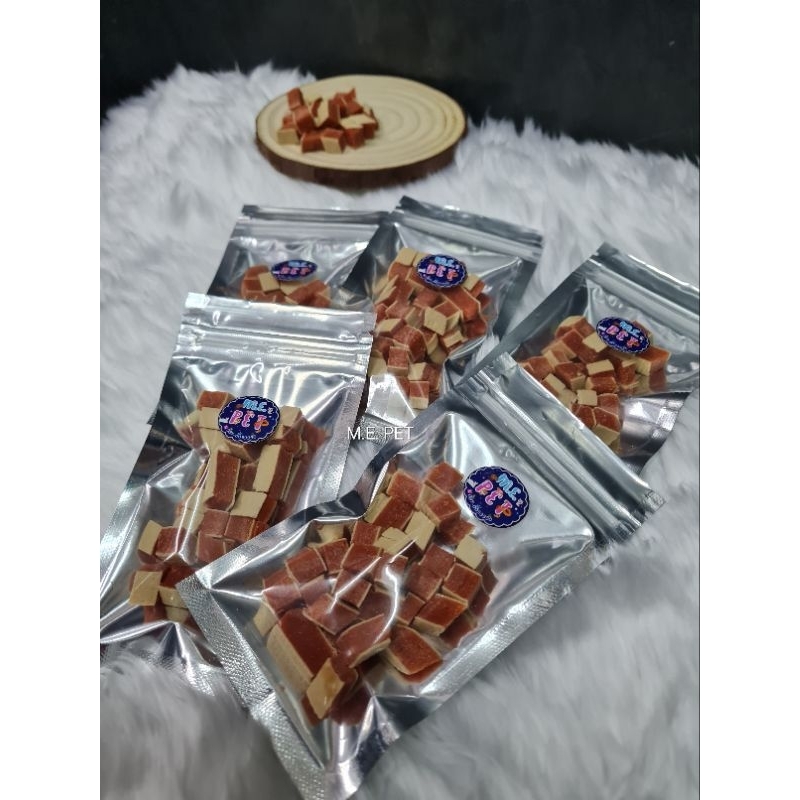 แซนวิชไก่ (Chicken Sandwich) ขนมสำหรับแฮมสเตอร์ กระรอก ชูการ์ ดอร์เมาส์ และอื่นๆ (20กรัม)