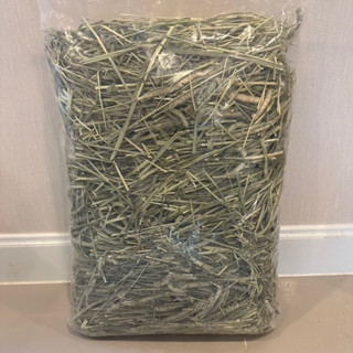 Timothy Hay (1kg) ทิโมที หญ้าไฟเบอร์สูง หญ้าทิโมธีจากธรรมชาติ สำหรับสัตว์เลี้ยง ช่วยในการย่อยอาหารและการขับถ่าย