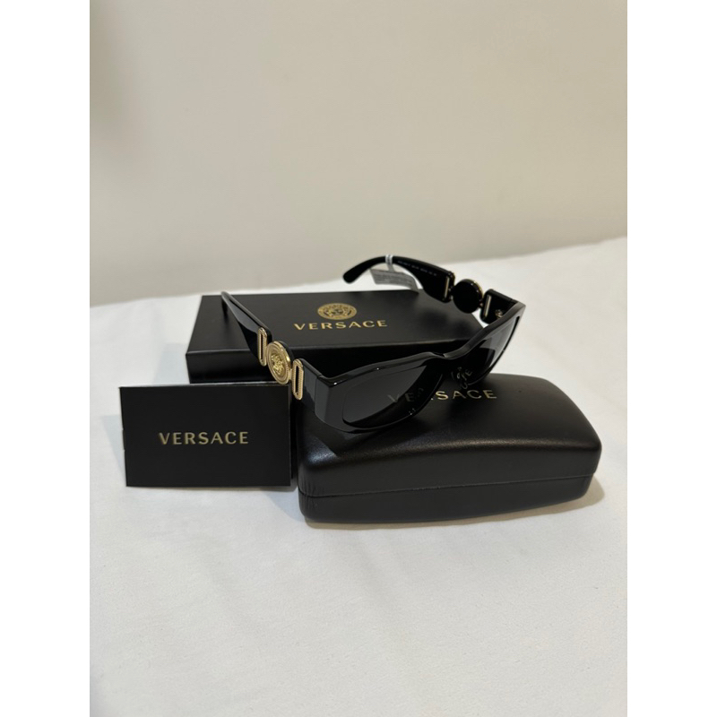 แว่นกันแดด Versace ของแท้ 100000%