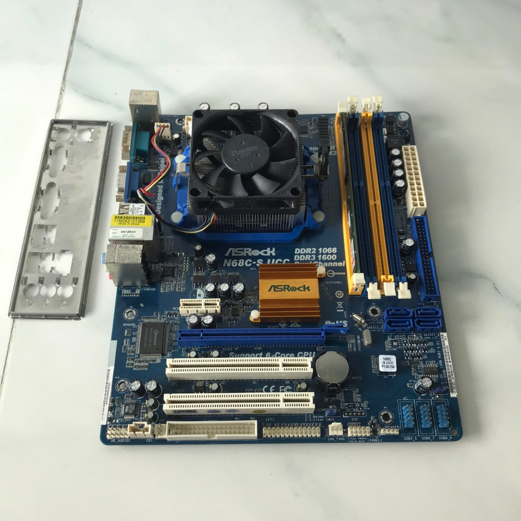 เมนบอร์ด ASRock N68C-S UCC + แถมcpu X4-640 4คอร์4เทรด +ซิ้งค์พัดลม + แถมแรม4GBมือ1-DDR3 + ฝาหลัง