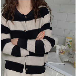 Aurora cardigan เสื้อหนาวไหมพรมแขนยาว กระดุมหน้า สไตล์เกาหลี TS1647