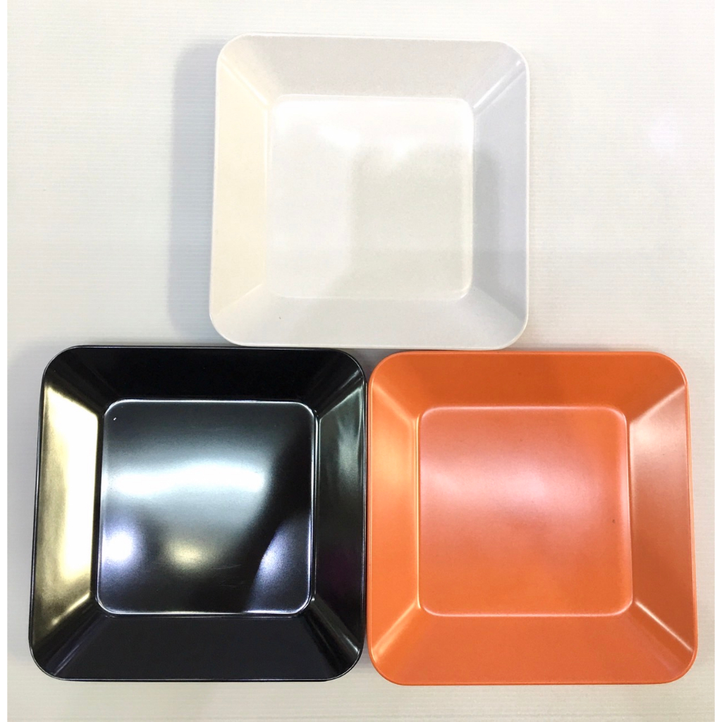 จานทรงสี่เหลี่ยม No.P666-8 SB