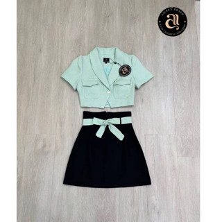 Aileen::Set 2 ชิ้น เสื้อครอปคอปกแขนสั้นผ้าทวิตสีเขียวมิ้นท์(*สอบถามสต๊อกก่อนกดสั่งน๊า)