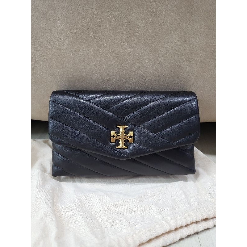 New‼️ Tory Burch Kira Chevron Chain wallet แท้ %