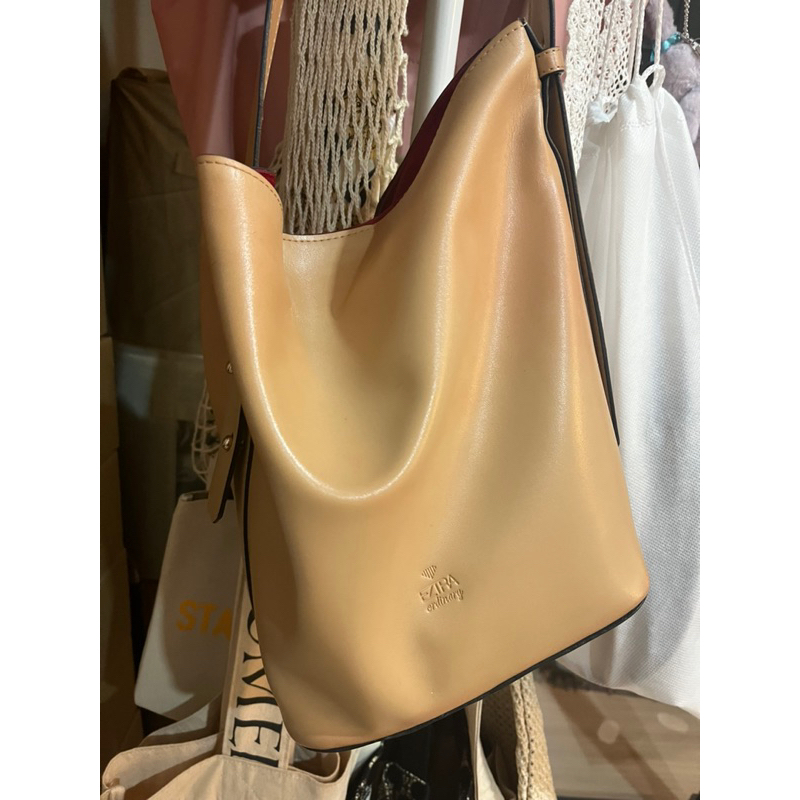 กระเป๋า Eztra มือสอง