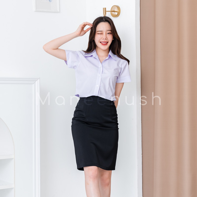 เสื้อนักศึกษาแขนสามเหลี่ยมหลังแหลม/แขนกระบอกหลังว่าง สีโอโม่ เสื้อนิสิต ทรงเข้ารูป มีรังดุม