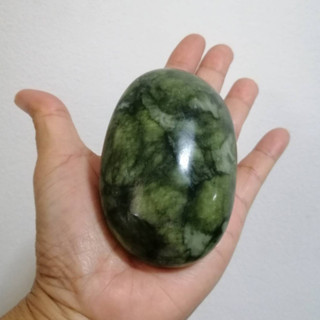 หินหยกเขียว หินนวดเย็น หินนวดร้อน หินสปา นูนสองด้าน ขนาด 8.5*5.5*3.5 ซม green jade stone, hot stone, cool stone massage