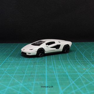 majorette Lamborghini countach LPI800-4 สีขาว หายาก