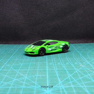 majorette lamborghini huracan สีเขียว ลายพราง