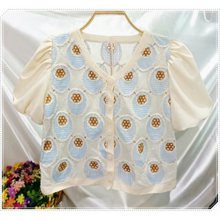 เสื้อถักแฟชั่นสีฟ้าแต่งผ้า แขนพอง กระดุมหน้า