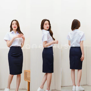 เสื้อนักศึกษาแขนสามเหลี่ยม หลังแหลม สีขาวนวล/ขาวสว่าง ไซส์ 34”-56” เสื้อนิสิต ทรงเข้ารูป มีรังดุม