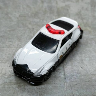 Tomica โมเดลรถเหล็ก รถตำรวจ Nissan Fairlady Z Nismo NO.61