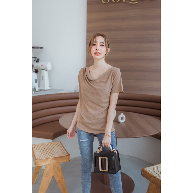 พร้อมส่ง* เสื้อคอถ่วง แขนสั้น ผ้าซีทรู ทรงสวย ใส่สบายไม่ร้อน งานป้าย La dvess 051