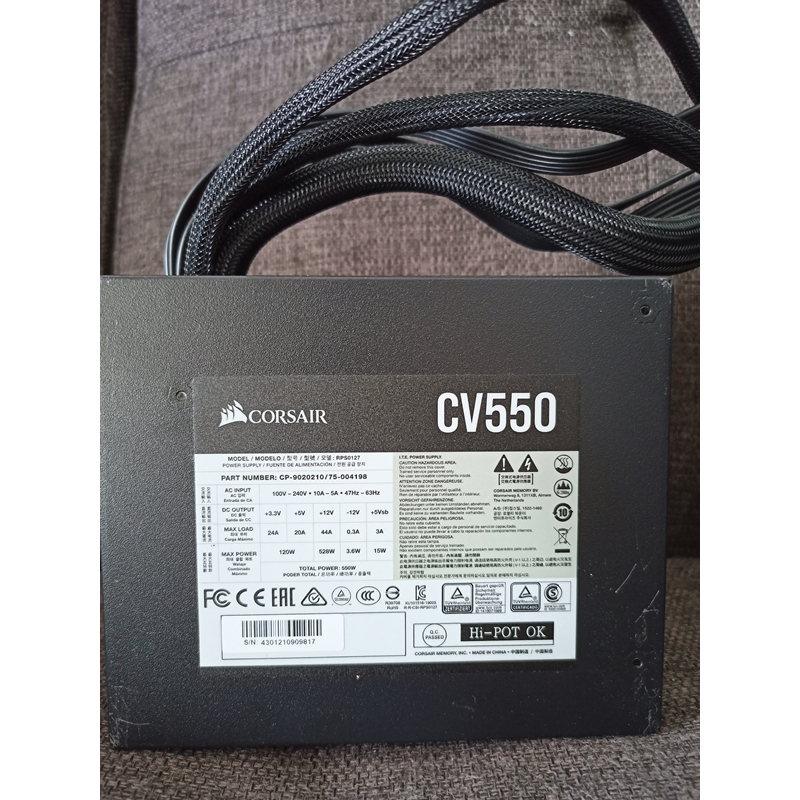 Corsair CV550 550W 80 Plus Bronze Power Supply สำหรับระบบคอมพิวเตอร์ ATX สีดำ