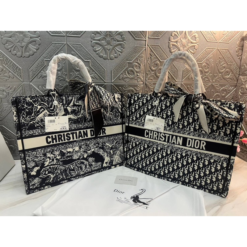 มาใหม่ 📮📮📮พร้อมส่ง ทรงถือ Shopping  Size14”& 16” ฟรีถุงผ้า การ์ด ผ้าพันหู ราคาเท่ากันจัดสวยๆๆ