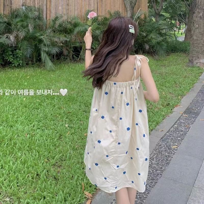 ชุดเดรส, เสื้อผ้าแฟชั่นผู้หญิง กระโปรงดอกไม้