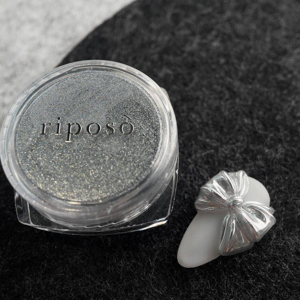 Riposo Korea ผงขัดเล็บสีเงิน Silver Powder 0.3g. แบบกระปุกพร้อมที่ขัดผง ของแท้นำเข้าจากเกาหลี พร้อมส่ง