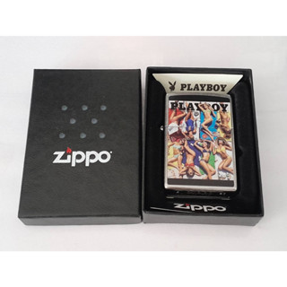 ZIPPO 207  PLAY BOY COVER    AUG  2015  สีเงินผิวโครเมี่ยมลายแบบสกรีนรูปหน้าปกนิตยสาร  ของใหม่ไม่ผ่านการใช้งาน