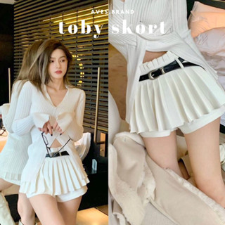 AVES.BRAND TOBY SKORT กระโปรงกางเกงพลีทสีขาว พร้อมเข็มขัด