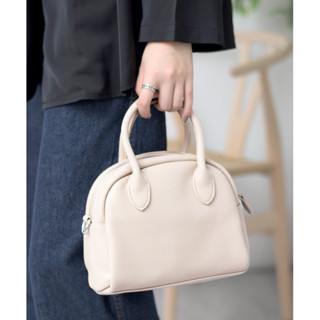 Global work bag colour beige