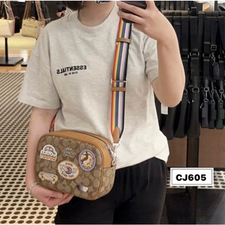 แท้100%พร้อมส่ง Coach Jamie Camera Bag In Signature Canvas With Patches CJ605