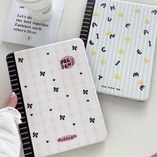 เคสiPadหมุน 360° แผ่นหลังอะครีลิ Pink&amp;Blue Stripes Gen9 10.2 ผีเสื้อ Air5 Air4 gen10 10.9 เคสไอแพด 10.9 11pro Air3 10.5
