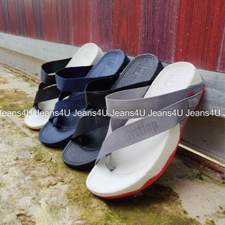 รองเท้าเเตะ fitflop สลิงรุ่นใหม่ สวย ใส่ได้ทั้ง หญิงและชายไซร้ 36----44 พร้อมส่ง