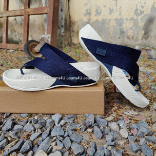 รองเท้าเเตะ fitflop สลิงรุ่นใหม่ สีกรมพื้นขาว สวย ใส่ได้ทั้ง หญิงและชายไซร้ 36----44 พร้อมส่ง