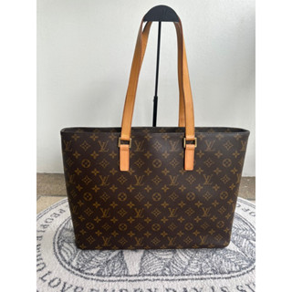 กระเป๋า Louis Vuitton Monogram Luco Zip ของแท้ มือสอง