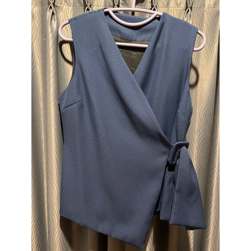 ส่งต่อเสื้อทรงป้าย pp_pimpisa สีกรม (ราคา shop 690)