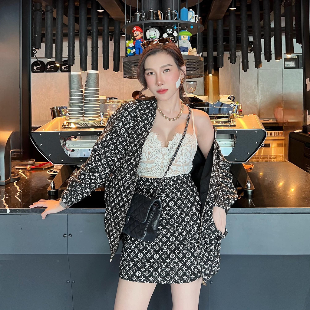 Set 2 ชิ้น เสื้อคลุม+กระโปรงแต่งลายBrand ดัง งานป้าย ValleyGirl