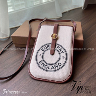 BB Phone Case Anne Logo Graphic Print / BB FRAGRANCES CROSSBODY BAG กระเป๋าใส่โทรศัพท์ ใช้ได้ทั้งชายหญิง