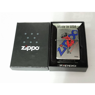 ZIPPO 207  ZIPPO WINDPROOF LADY 1935   STREET CHROME COLOR IMAGEสีเงินผิวโครเมี่ยมลายแบบสกรีน  ของใหม่ไม่ผ่านการใช้งาน