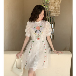 ส่งฟรี ชุดออกงาน เดรสสั้น ปักลูกไม้ สีขาว สไตล์เกาหลี งานพรีรอ 10-14วัน