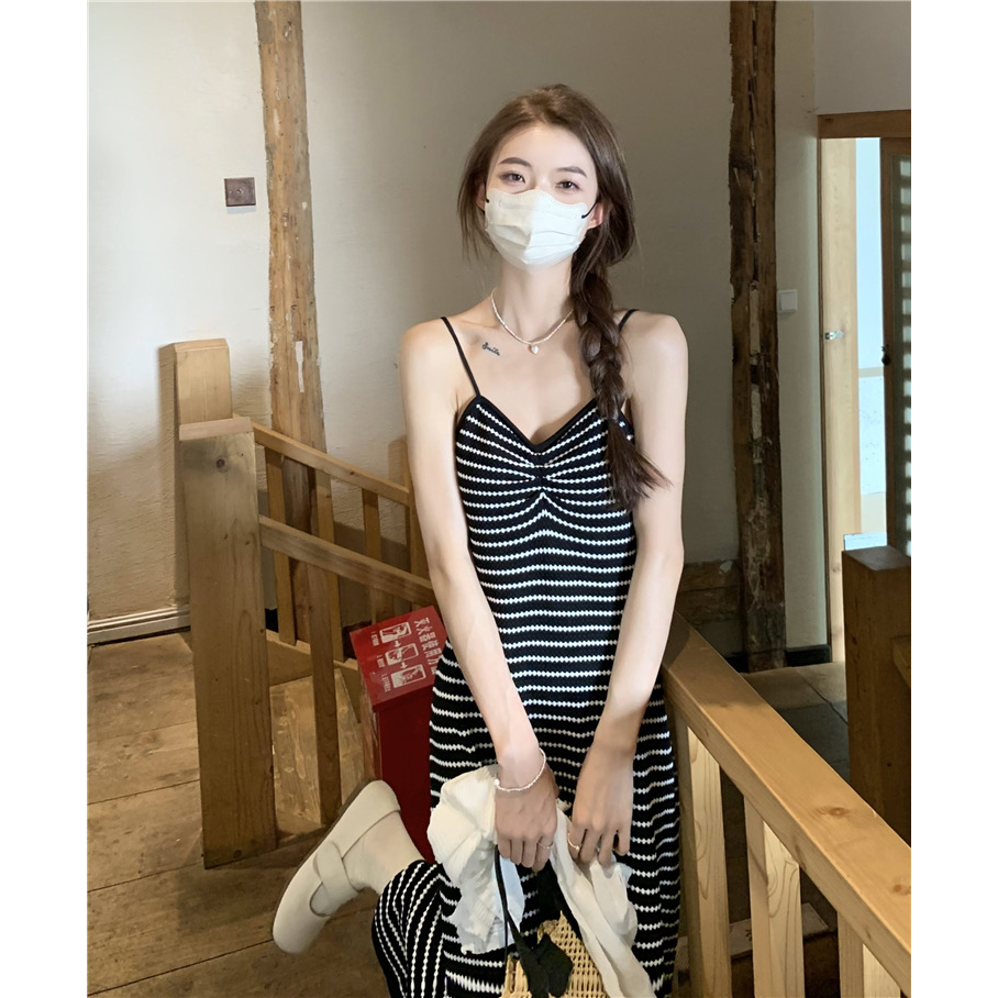 Cici(NO.28107)เดรสยาวสายเดี่ยว ผ้าไหมพรมลายทาง ฟีลเกาหลีเกาใจ ผ้าดีมากกกก น่ารักสุดๆ