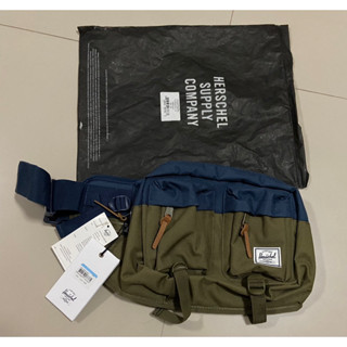 กระเป๋าคาดอก คาดเอว herschel แท้ ของใหม่