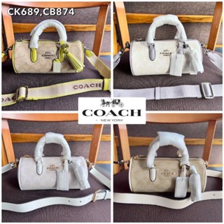 Lacey Crossbody In Signature (CK689 CB874) 005P