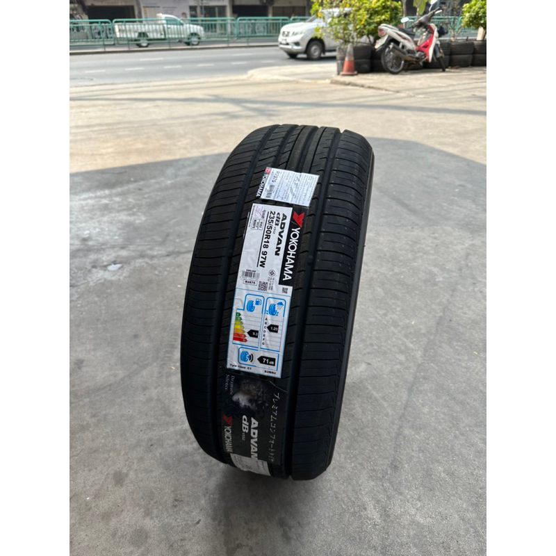 Yokohama Advan dB V552 ยางนุ่มเงียบระดับเทพ (235/50/R18)