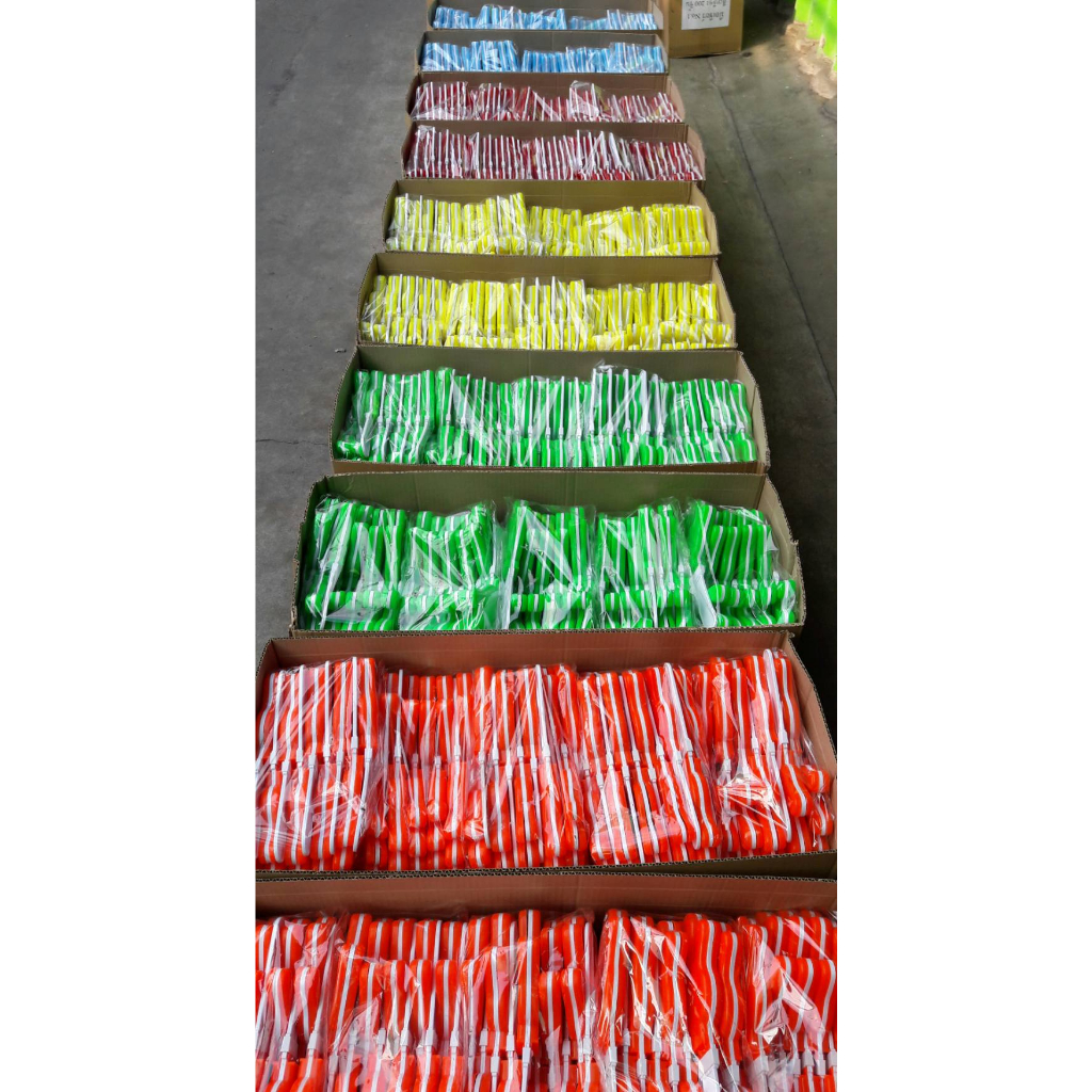 ร้านชัยชนะ มือตบเชียร์ใหญ่ อุปกรณ์กีฬา เจ้าแรกในไทย (เลือกสีได้)